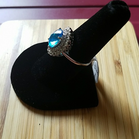 LAST CHANCE  - Aquamarine Crystal & Cubic Zirconia Ring - Picture 3 of 4